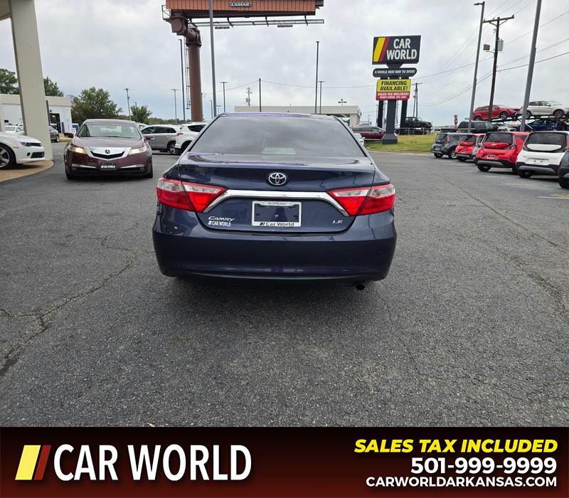 Toyota Camry Vehicle Full-screen Gallery Image 5