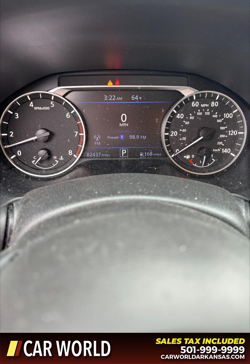 Nissan Altima Vehicle Full-screen Gallery Image 20