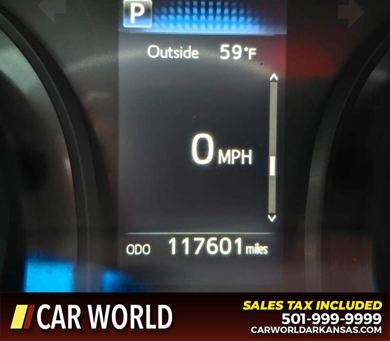 Toyota Camry Vehicle Full-screen Gallery Image 16
