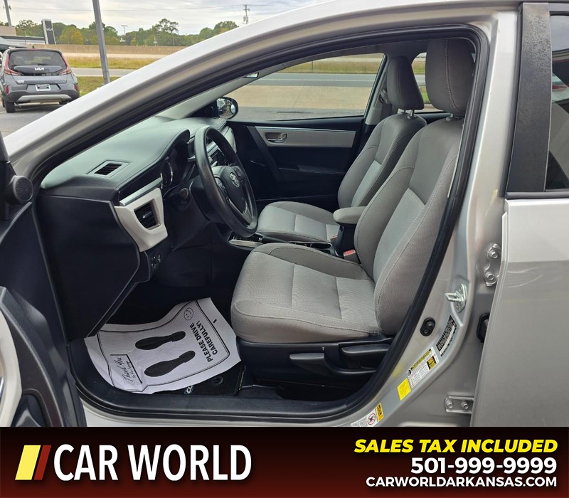 Toyota Corolla Vehicle Full-screen Gallery Image 8