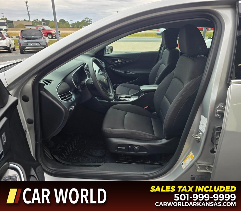Chevrolet Malibu Vehicle Full-screen Gallery Image 8