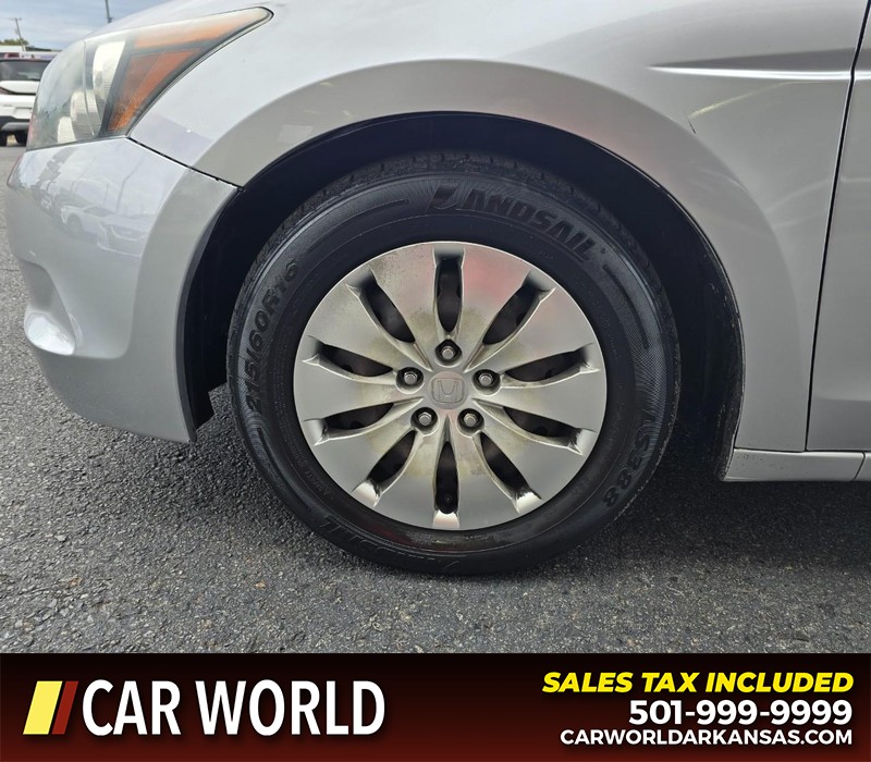 Honda Accord Sedan Vehicle Full-screen Gallery Image 6