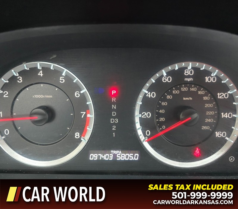 Honda Accord Sedan Vehicle Full-screen Gallery Image 15