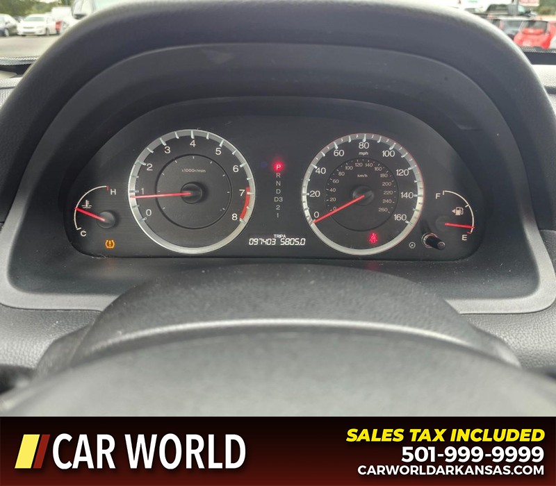 Honda Accord Sedan Vehicle Full-screen Gallery Image 16