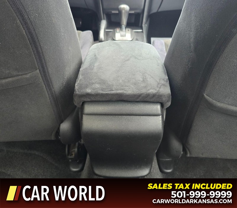 Honda Accord Sedan Vehicle Full-screen Gallery Image 18