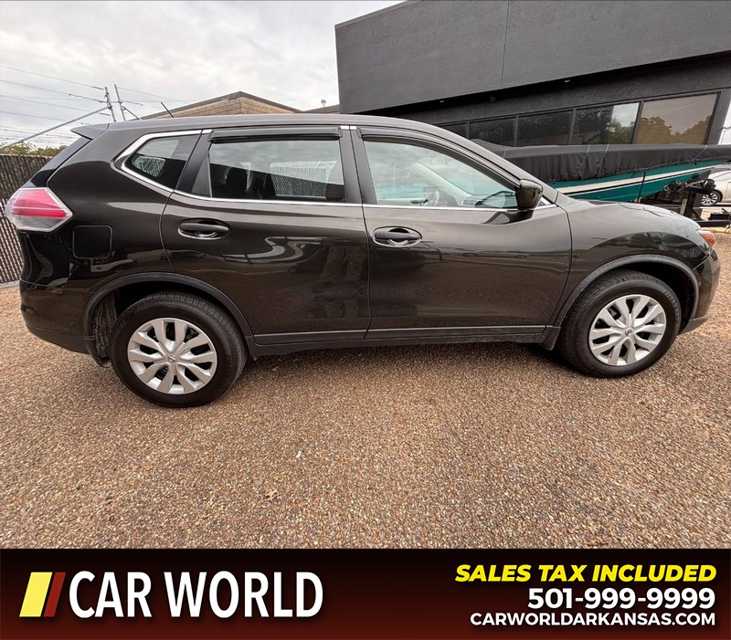 Nissan Rogue Vehicle Full-screen Gallery Image 2