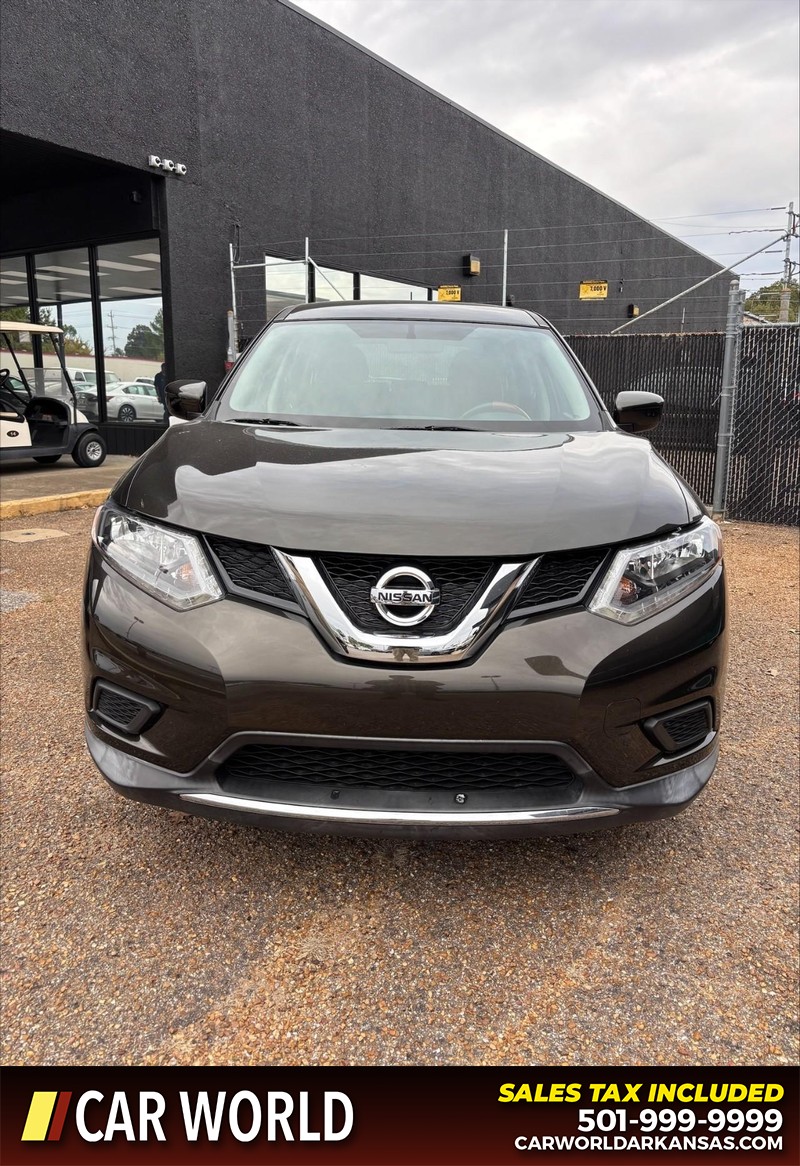 Nissan Rogue Vehicle Full-screen Gallery Image 8