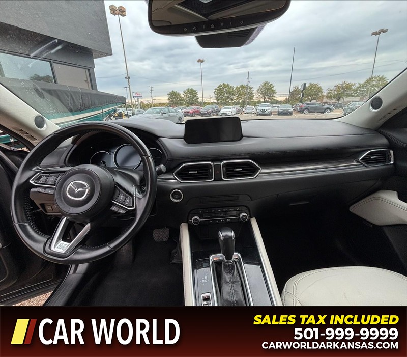 Mazda CX-5 Vehicle Full-screen Gallery Image 17