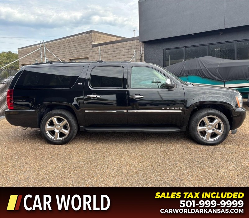 Chevrolet Suburban Vehicle Full-screen Gallery Image 2