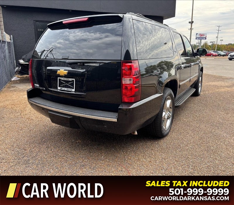 Chevrolet Suburban Vehicle Full-screen Gallery Image 3