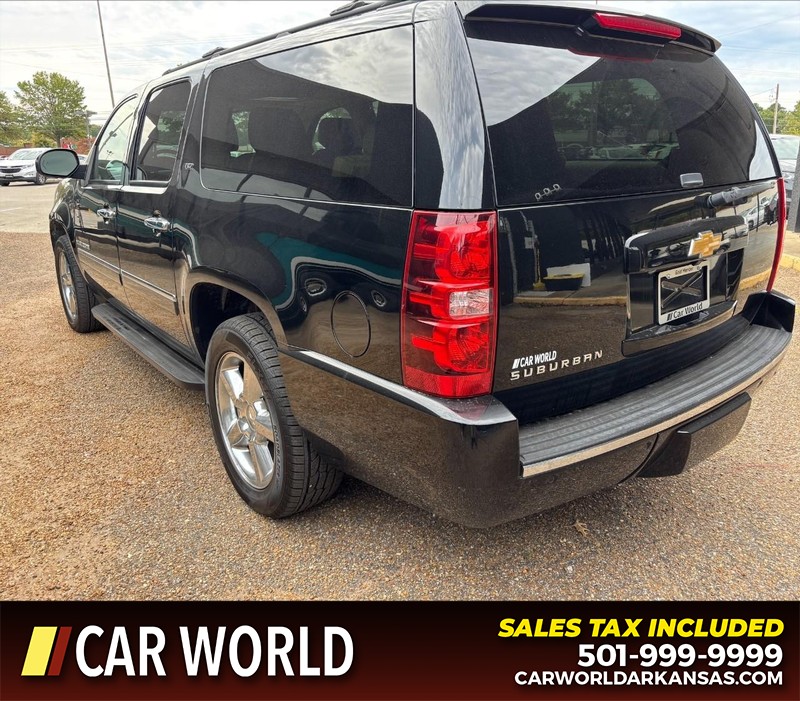 Chevrolet Suburban Vehicle Full-screen Gallery Image 7