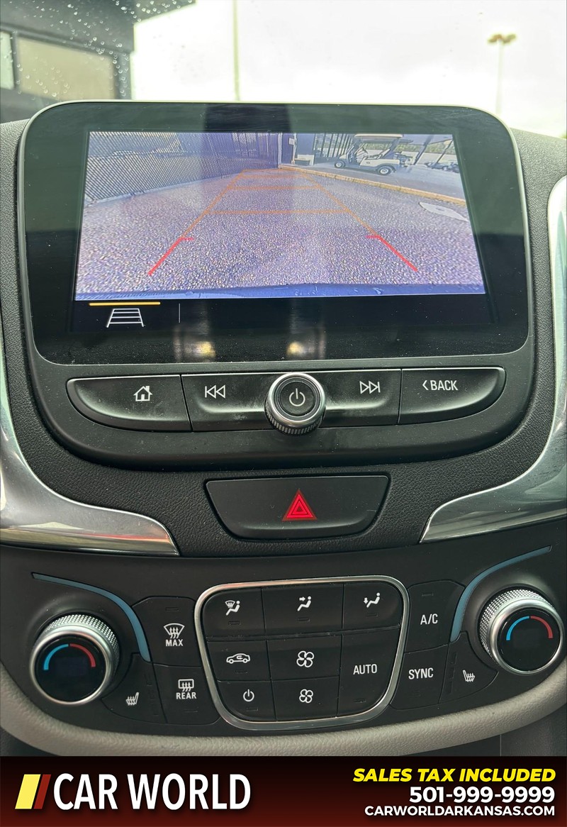 Chevrolet Equinox Vehicle Full-screen Gallery Image 17