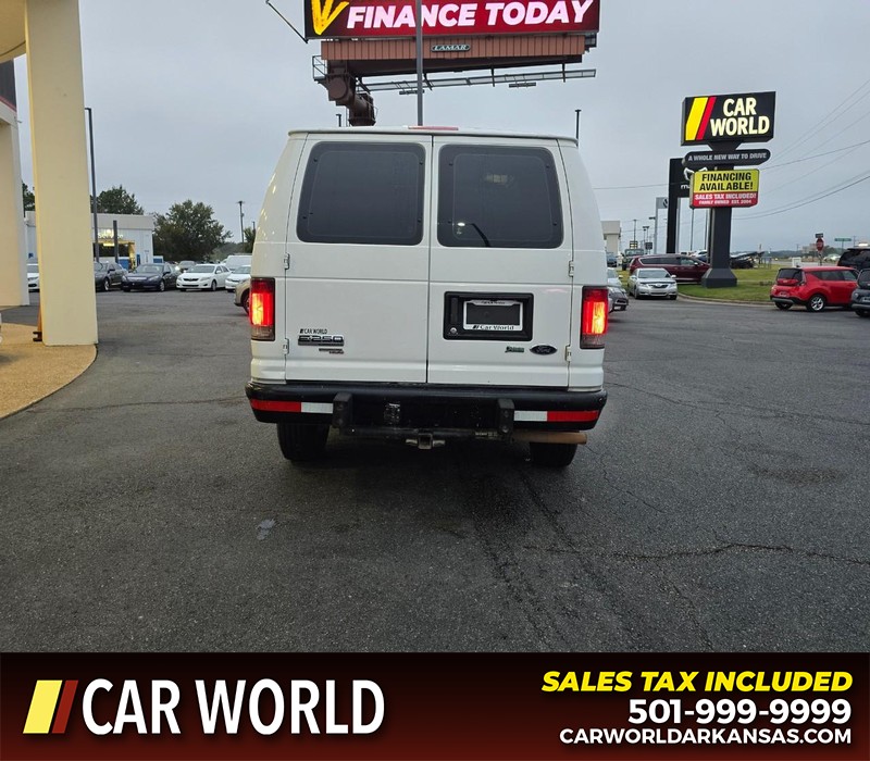 Ford Econoline Cargo Van Vehicle Full-screen Gallery Image 5