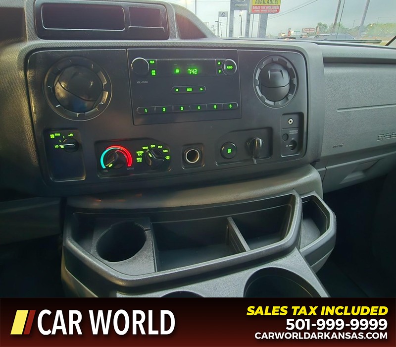 Ford Econoline Cargo Van Vehicle Full-screen Gallery Image 16