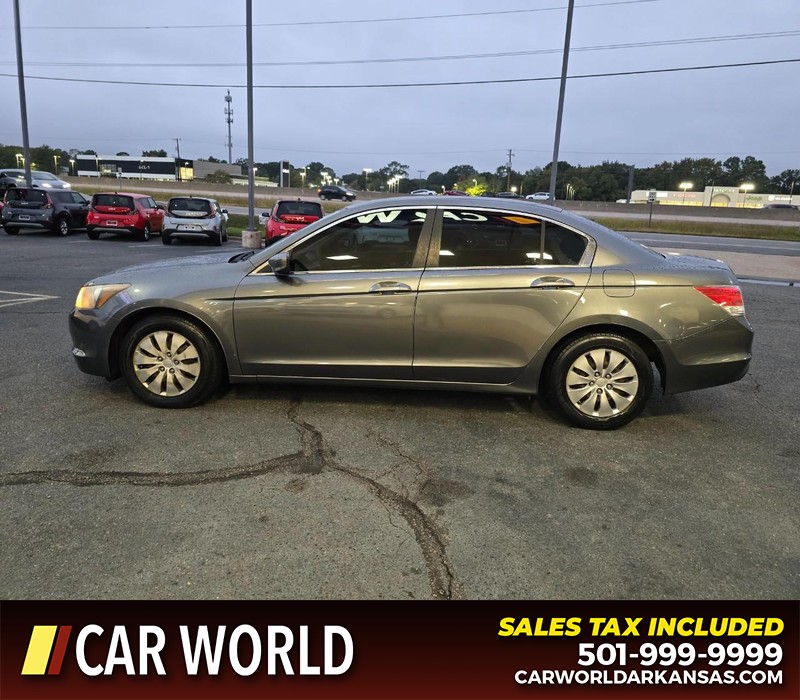 Honda Accord Sedan Vehicle Full-screen Gallery Image 4