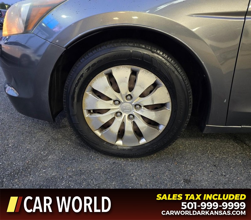 Honda Accord Sedan Vehicle Full-screen Gallery Image 6