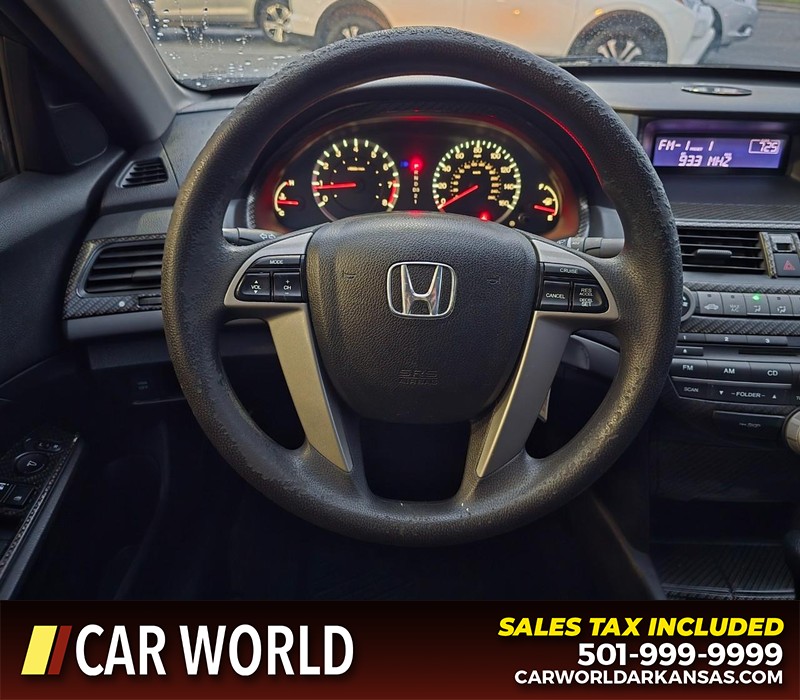 Honda Accord Sedan Vehicle Full-screen Gallery Image 14