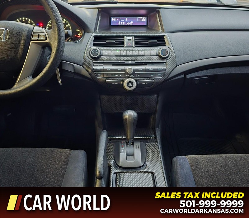 Honda Accord Sedan Vehicle Full-screen Gallery Image 17