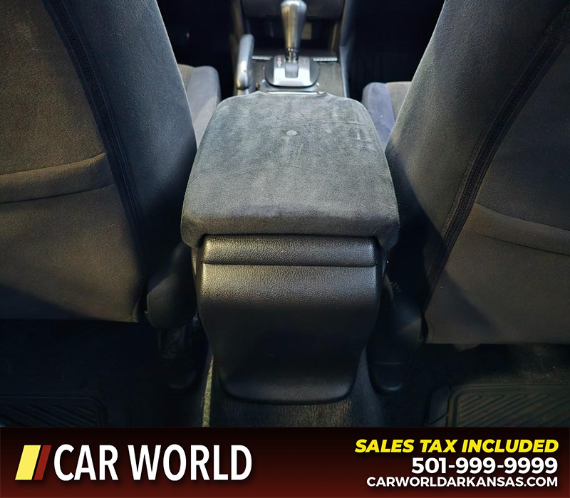 Honda Accord Sedan Vehicle Full-screen Gallery Image 18