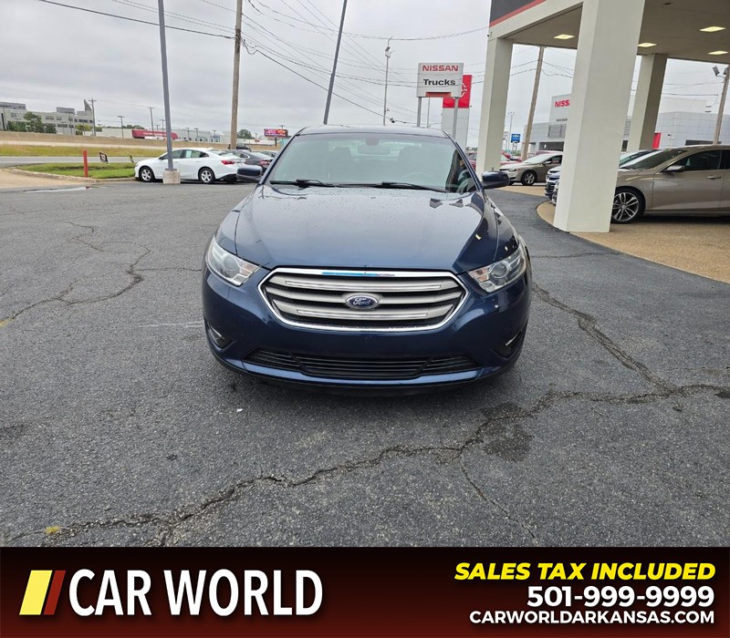Ford Taurus Vehicle Full-screen Gallery Image 2