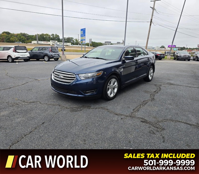 Ford Taurus Vehicle Full-screen Gallery Image 3