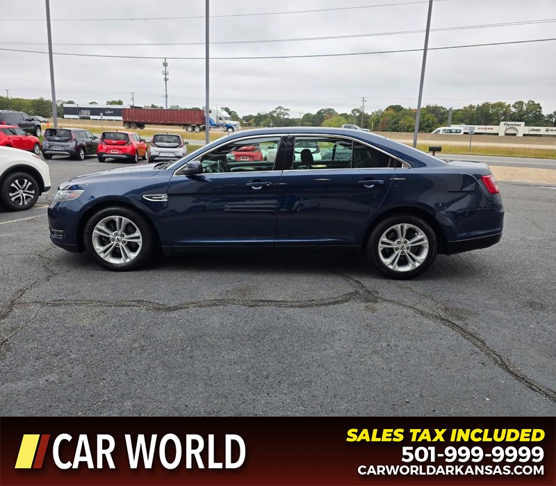 Ford Taurus Vehicle Full-screen Gallery Image 4