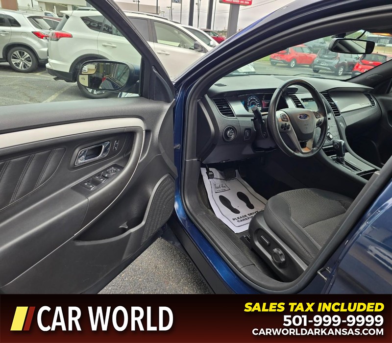 Ford Taurus Vehicle Full-screen Gallery Image 8