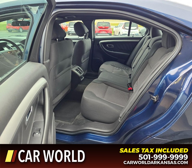 Ford Taurus Vehicle Full-screen Gallery Image 11