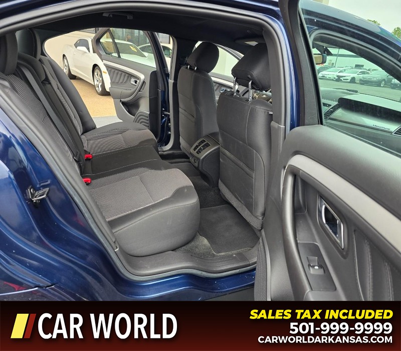 Ford Taurus Vehicle Full-screen Gallery Image 13