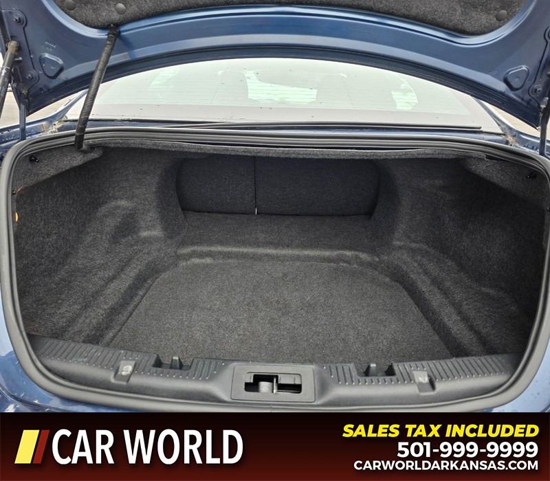 Ford Taurus Vehicle Full-screen Gallery Image 14