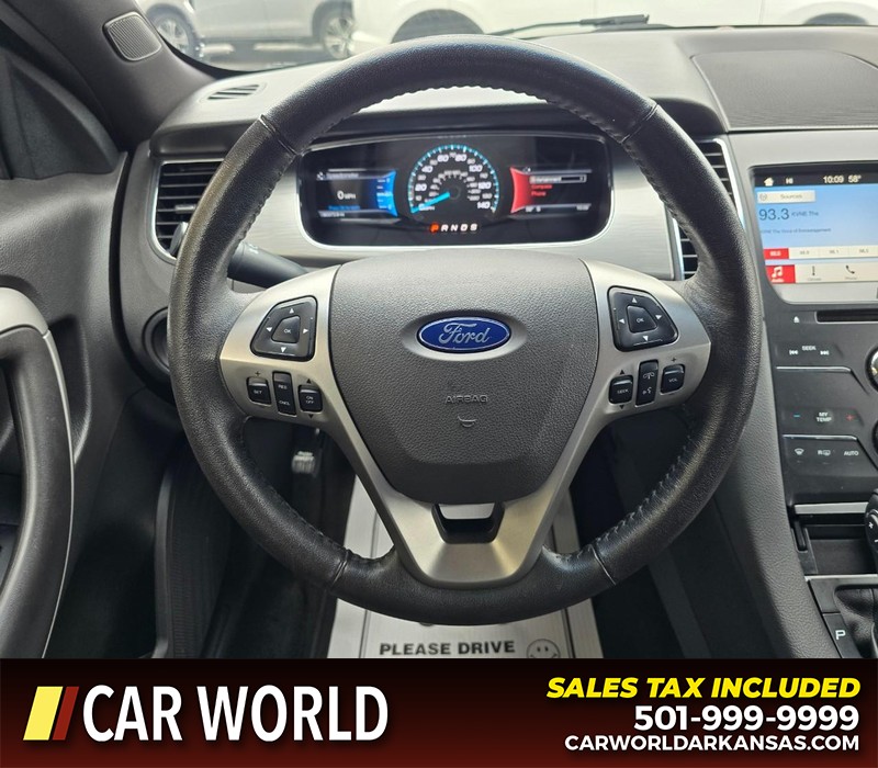 Ford Taurus Vehicle Full-screen Gallery Image 16
