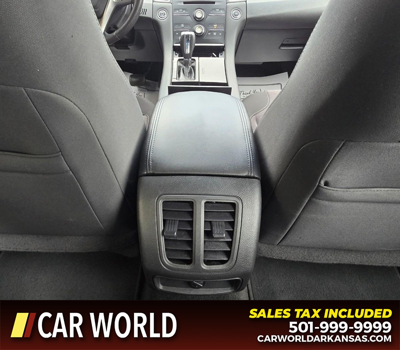 Ford Taurus Vehicle Full-screen Gallery Image 20