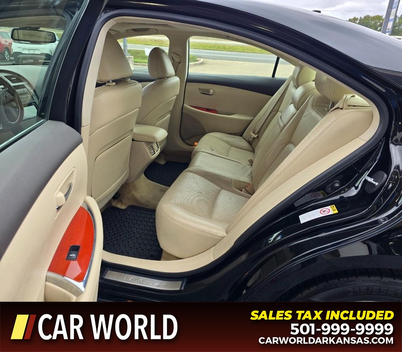 Lexus ES 350 Vehicle Full-screen Gallery Image 10