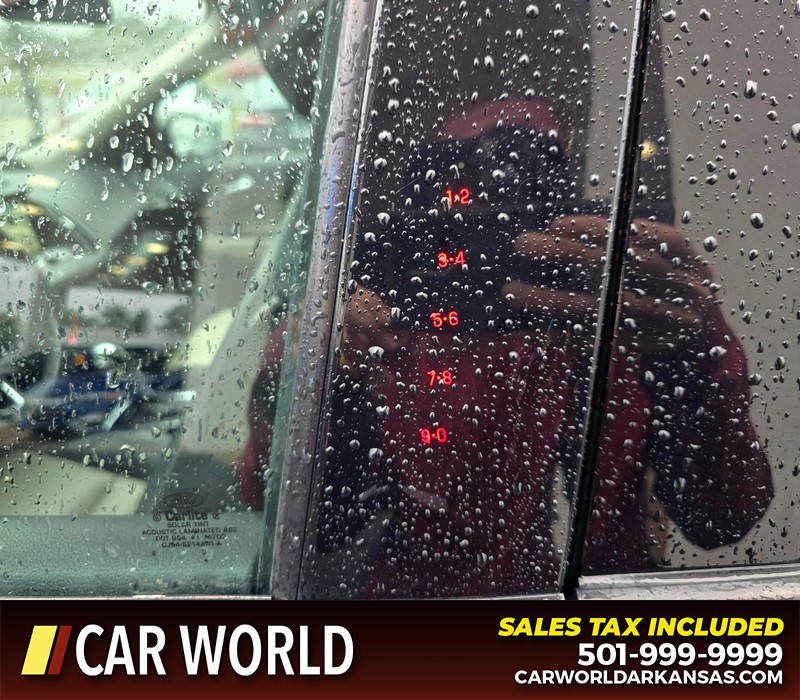 Ford Escape Vehicle Full-screen Gallery Image 5