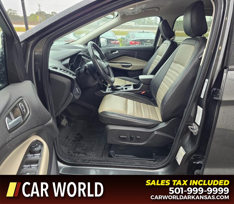 Ford Escape Vehicle Full-screen Gallery Image 9