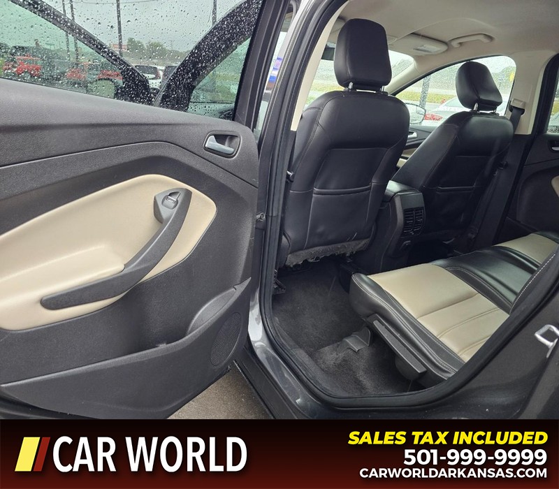 Ford Escape Vehicle Full-screen Gallery Image 10