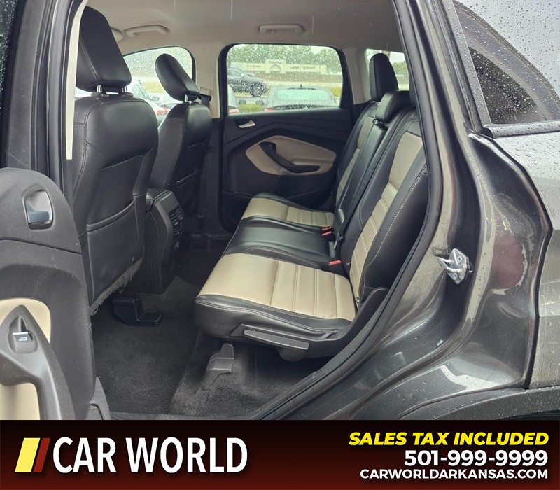 Ford Escape Vehicle Full-screen Gallery Image 11