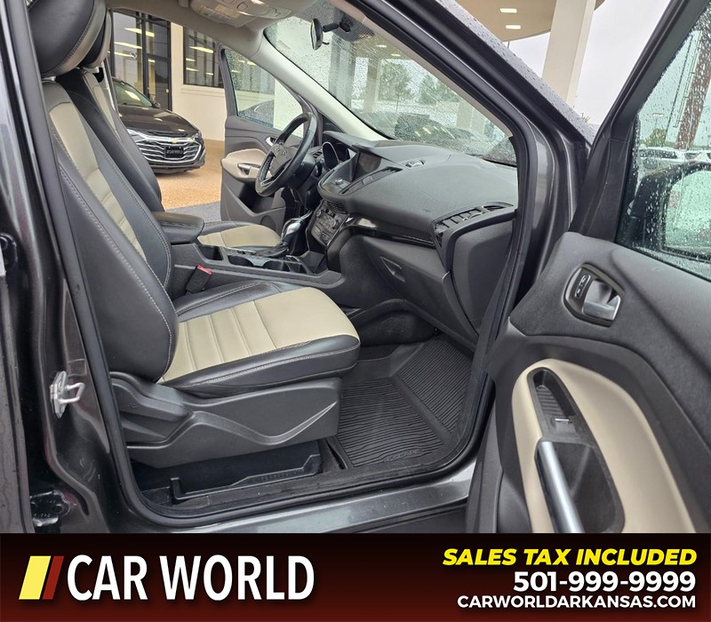 Ford Escape Vehicle Full-screen Gallery Image 12