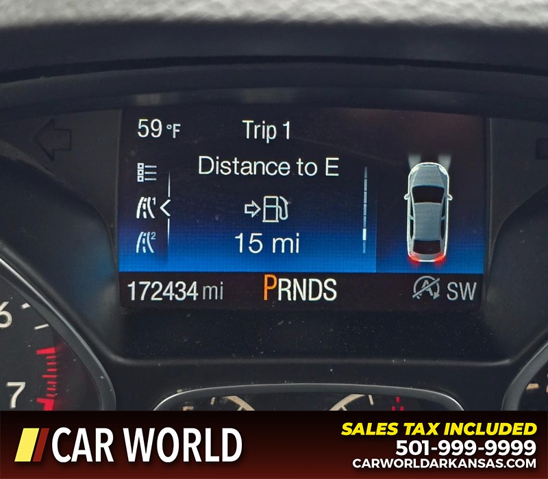 Ford Escape Vehicle Full-screen Gallery Image 17