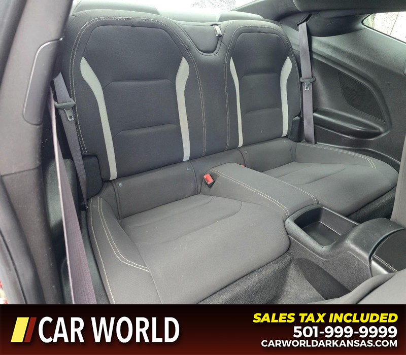 Chevrolet Camaro Vehicle Full-screen Gallery Image 11