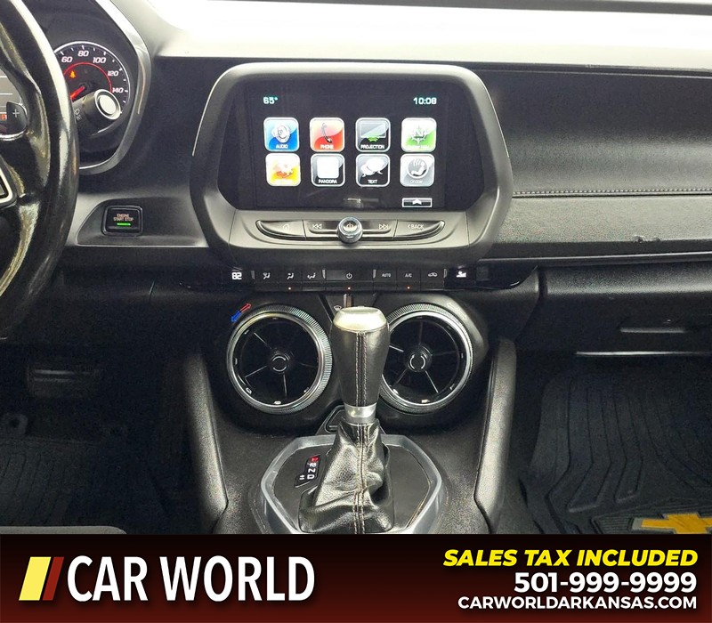 Chevrolet Camaro Vehicle Full-screen Gallery Image 17