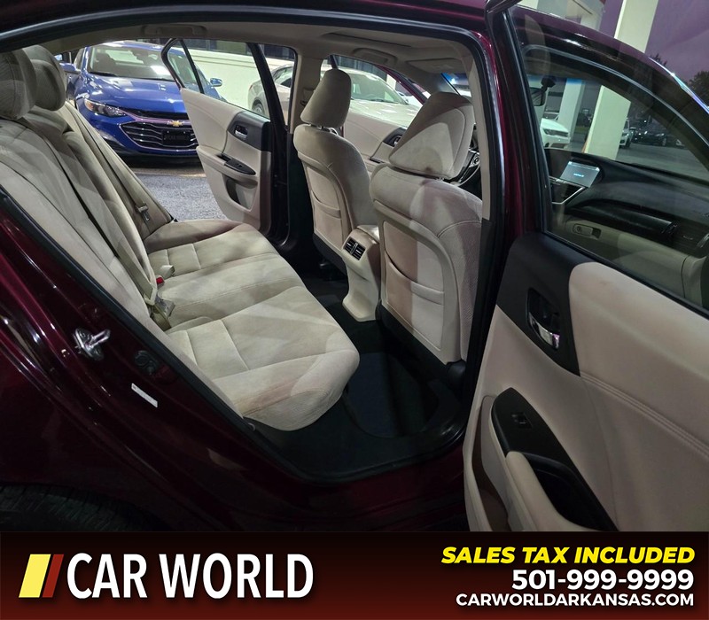 Honda Accord Sedan Vehicle Full-screen Gallery Image 12