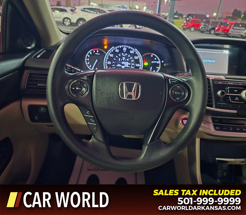 Honda Accord Sedan Vehicle Full-screen Gallery Image 14