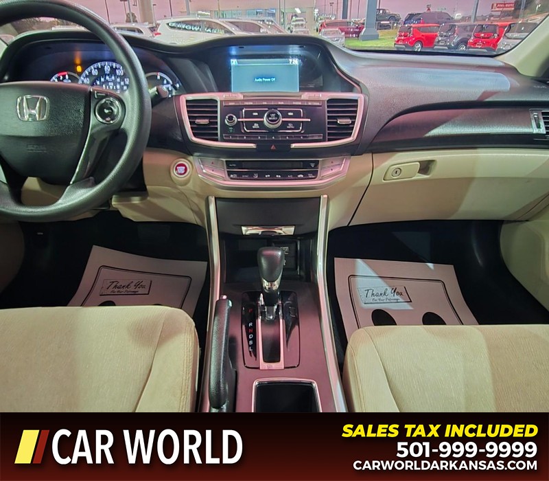 Honda Accord Sedan Vehicle Full-screen Gallery Image 17