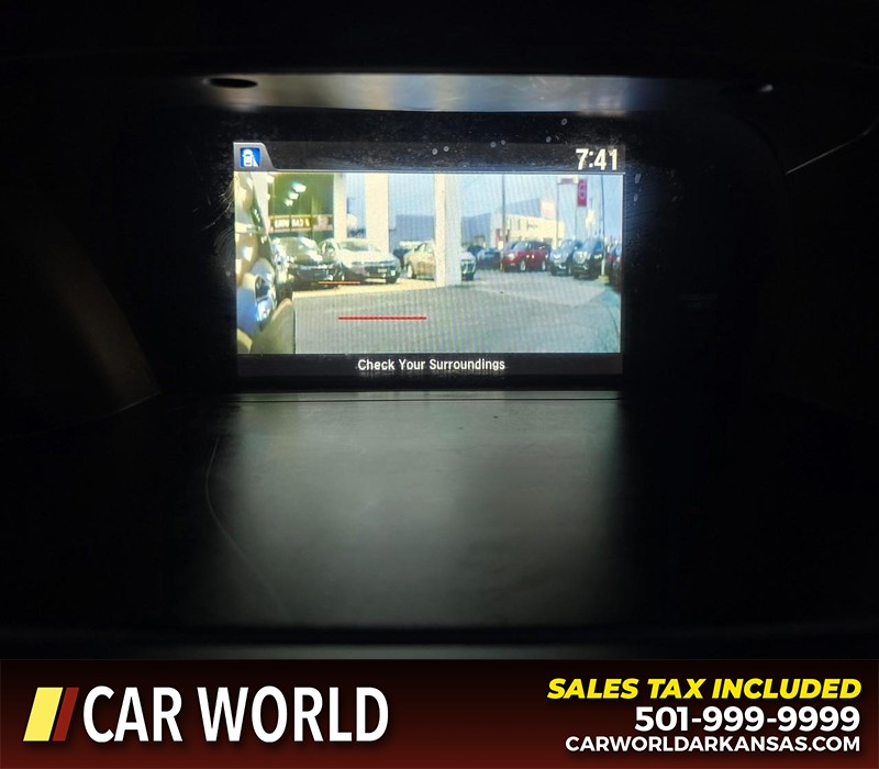 Honda Accord Sedan Vehicle Full-screen Gallery Image 19