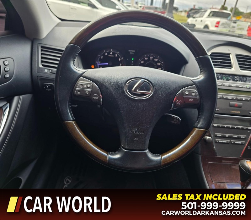 Lexus ES 350 Vehicle Full-screen Gallery Image 14