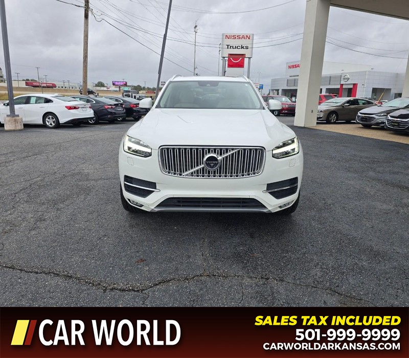 Volvo XC90 Vehicle Full-screen Gallery Image 2