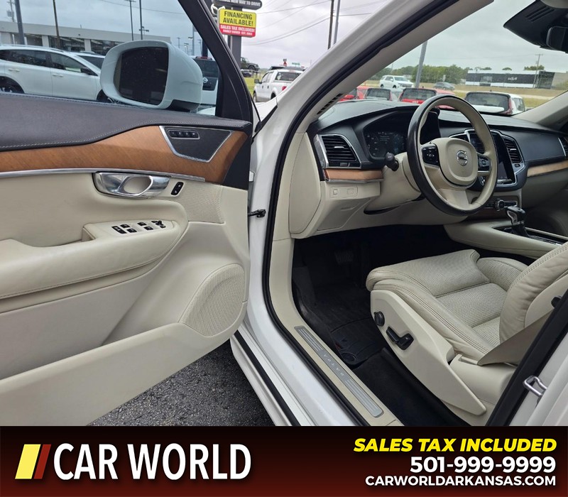 Volvo XC90 Vehicle Full-screen Gallery Image 7