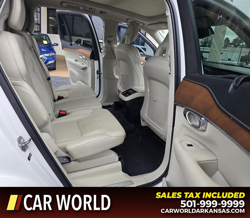 Volvo XC90 Vehicle Full-screen Gallery Image 13
