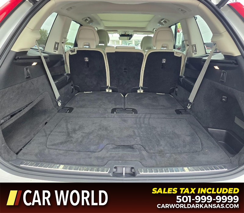 Volvo XC90 Vehicle Full-screen Gallery Image 16